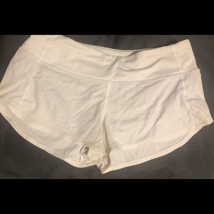 🍋LuluLemon White Speedup 2.5”